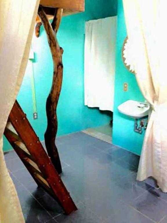 Hotel The Rabbit Hole Balabag  Habitación foto
